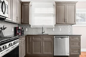 Adorable Broad Ripple Duplex