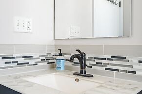 Adorable Broad Ripple Duplex