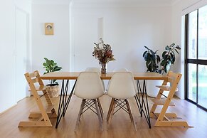 Tugun Retreat - 5BRM Home with Pool