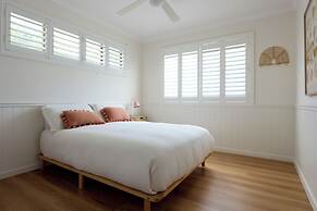 Tugun Retreat - 5BRM Home with Pool