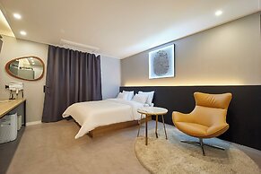 Carlton Hotel Bupyeong