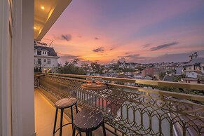 Bee Luxury Da Lat Hotel