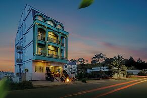 Bee Luxury Da Lat Hotel