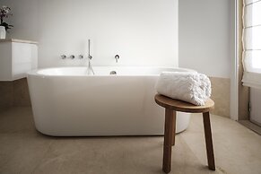 Seaview Castle by Cadenzalux