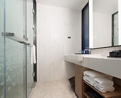 HamptonHiltonChengduRailwayNorthStation