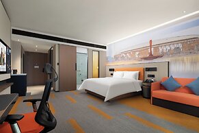 HamptonHiltonChengduRailwayNorthStation