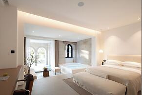 Miyue  Roman Holiday Bubble Pool hotel