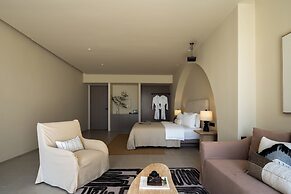Miyue Roman Holiday Bubble Pool hotel