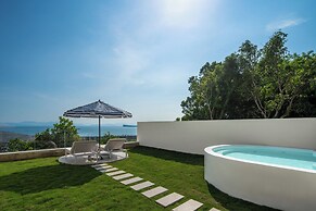 Miyue Roman Holiday Bubble Pool hotel