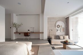 Miyue  Roman Holiday Bubble Pool hotel