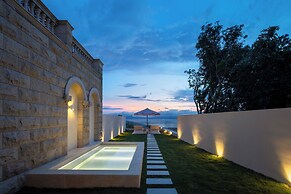 Miyue Roman Holiday Bubble Pool hotel