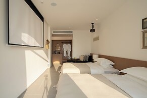 Miyue  Roman Holiday Bubble Pool hotel