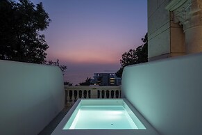 Miyue  Roman Holiday Bubble Pool hotel