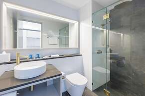 Sky High Luxury - 59th Floor at Ocean