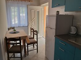 Metajna House With Pool And Sea View