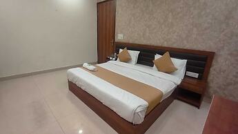 Hotel the classic inn noida sec 70