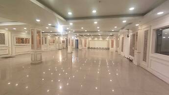 Hotel the classic inn noida sec 70