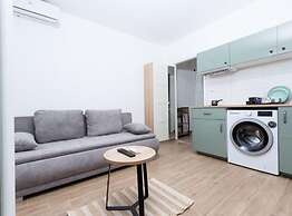 Romantic Studio in Zadar With City and Garden Views