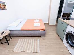 Romantic Studio in Zadar With City and Garden Views