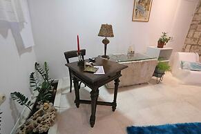 Quiet Studio in Zadars Old Town