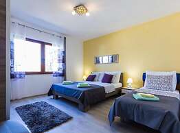 Charming Zadar Apartment Near Old Town With Convenient Access to Beach