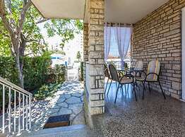Charming Zadar Apartment Near Old Town With Convenient Access to Beach