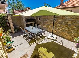 Charming Zadar Apartment Near Old Town With Convenient Access to Beach