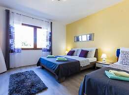 Charming Zadar Apartment Near Old Town With Convenient Access to Beach