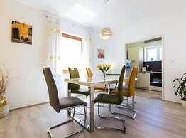 Charming Zadar Apartment Near Old Town With Convenient Access to Beach