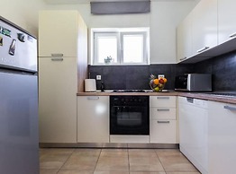 Charming Zadar Apartment Near Old Town With Convenient Access to Beach