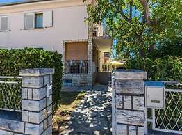 Charming Zadar Apartment Near Old Town With Convenient Access to Beach