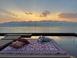 Dali Qiyu Half Hill  Seaview Villa Erhai