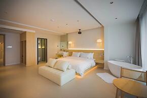 Dali Qiyu Half Hill  Seaview Villa Erhai