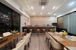 Meeteem Boutique Hotel Jingxi
