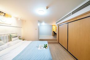 Shanghai Hills & Wanye Prime Stay