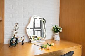 Shanghai Hills & Wanye Prime Stay