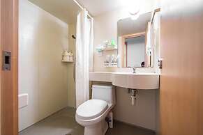 Shanghai Hills & Wanye Prime Stay