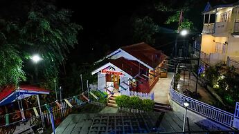 Pax Hotel Rock Villa