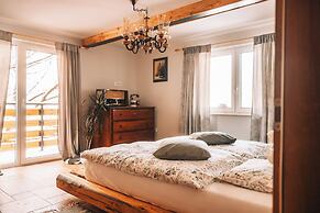 Stuk House