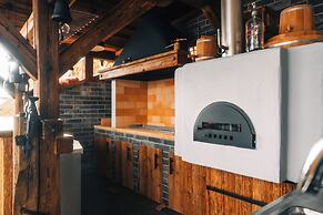 Stuk House