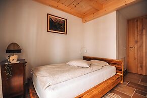 Stuk House
