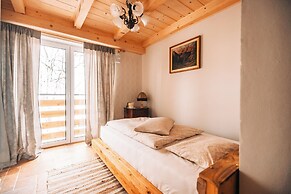 Stuk House
