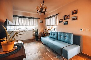 Stuk House