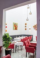 AVIAN COURT HOTEL