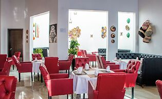 AVIAN COURT HOTEL