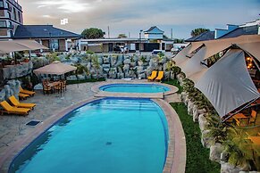 AVIAN COURT HOTEL