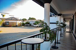 AVIAN COURT HOTEL