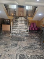 Angels Court Hotel and Suite