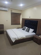 Angels Court Hotel and Suite