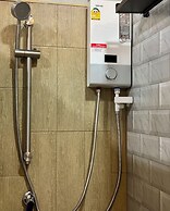 Charm Hostel at Pratumnak